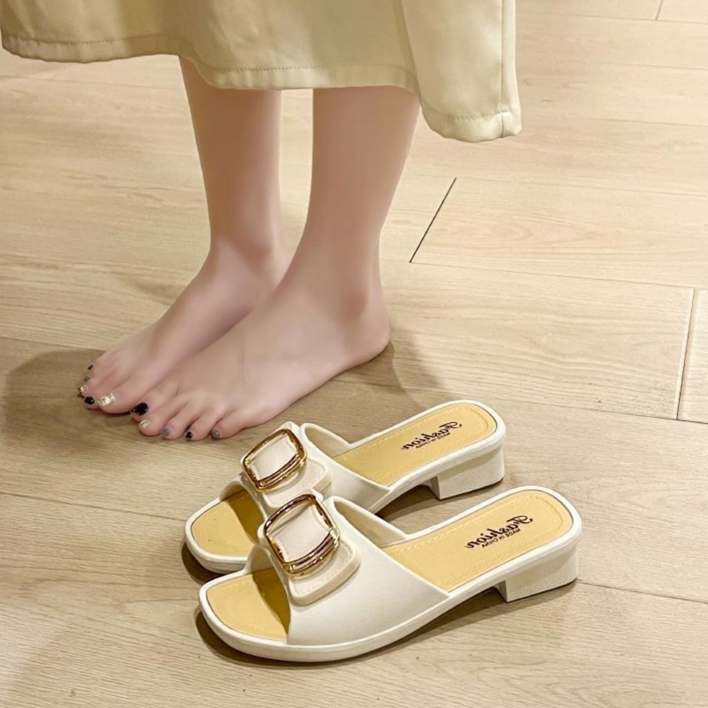 Tofflor för sommar ytterkläder, Moderiktiga, Halkfria, Damtofflor med mjuk sula i koreansk stil, Tofflor med tjock sula och enkel rem