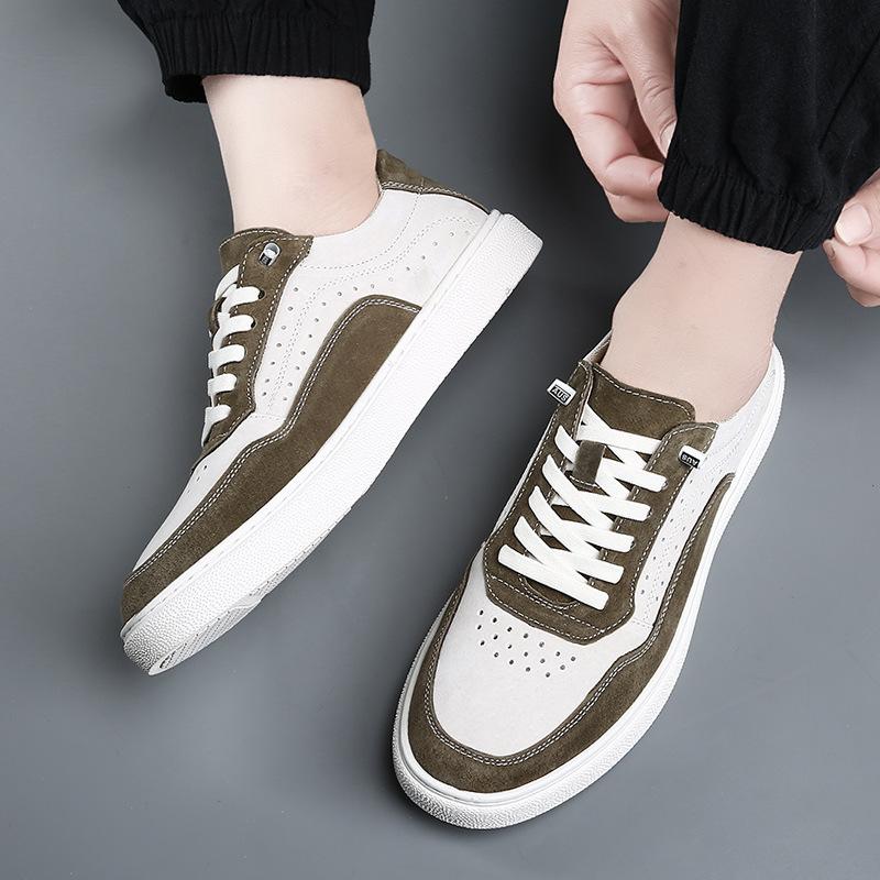 New Shoes for Men Genuine Leather Casual Shoes Fashion Breathable Flat Skateboard Shoes Youth Lace-up Sneaker