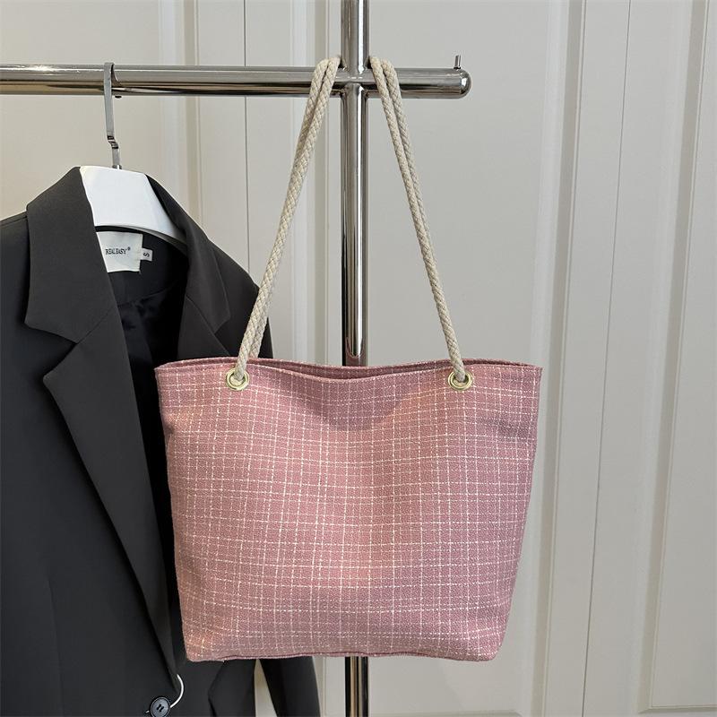Plaid woven tote bag women's 2025 new high-value commuter art students class handheld cloth bag tide