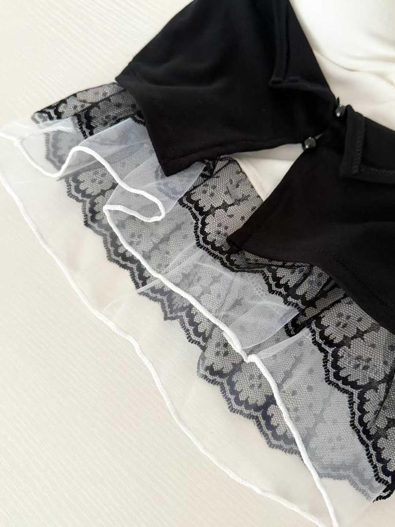 Scharfes Mädchen Ein-Schulter-Spitzenbesetztes Crop-Top mit Brustpolstern & Schleife