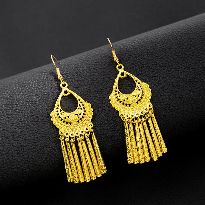 Pfau Quaste Glockenohrringe mit böhmischem Blattanhänger