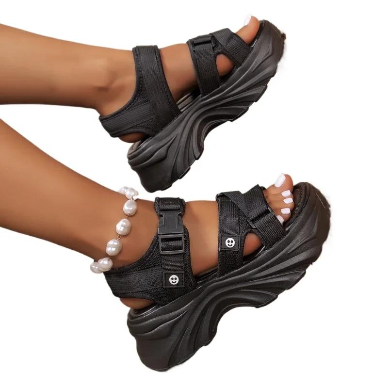 Módní dámské boty ve výprodeji 2024 vysoce kvalitní pásek ke kotníkům dámské sandály léto s otevřenou špičkou pevné ležérní sandály na platformě velké velikosti