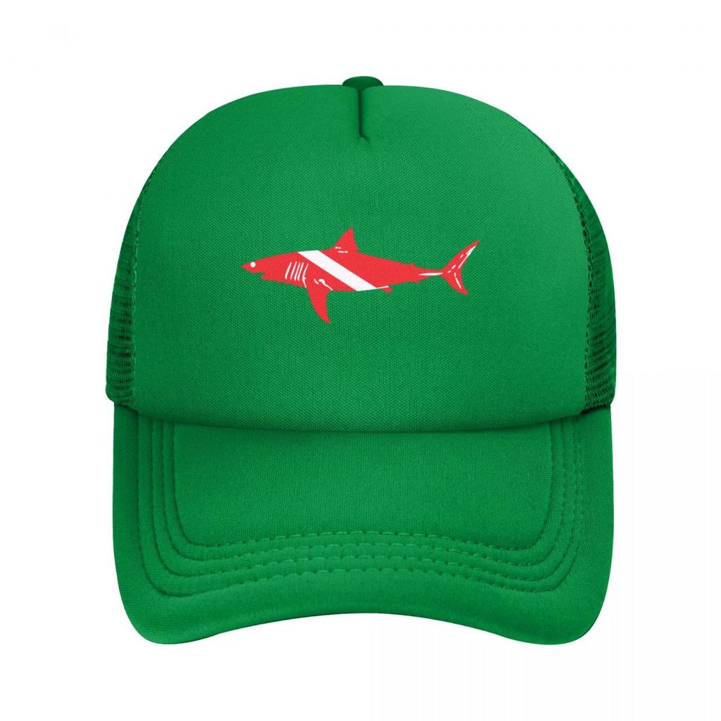 Bull Shark On A Dive Flag Stretchy Trucker Hat Mesh Baseball Cap Adjustable Snapback Closure Hats for Unisex Women Comfortable