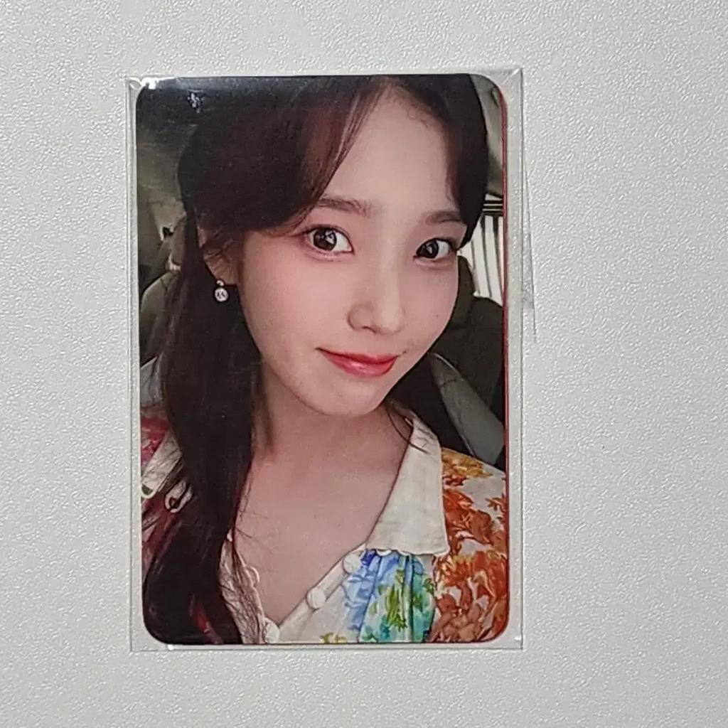 IU (sealed The Golden Hour Week 5 Special Gift Photocard