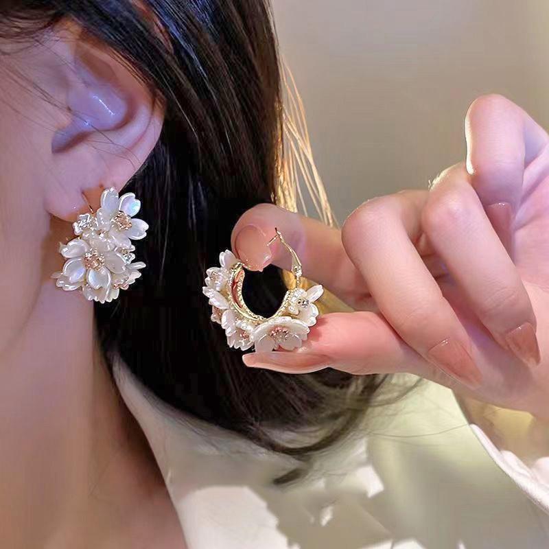 Romantic Flower Clusters Dangle Earring For Women Sweet Temperament Cz Flower Drop Earring  New Fashion Elegant Girl Jewelry