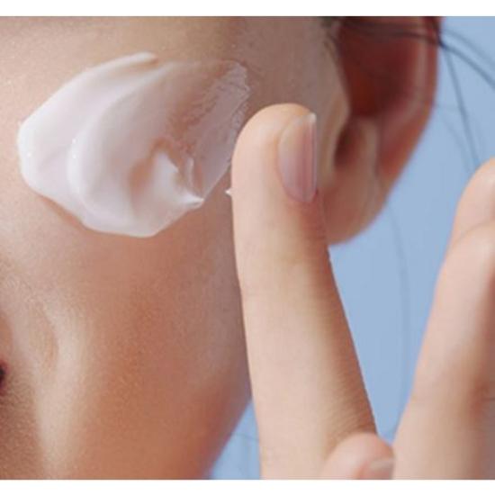 AESTRA Atobarrier 365 Hydro Soothing Cream 60 Ml — Lightweight Hydrating & Calming Barrier Cream