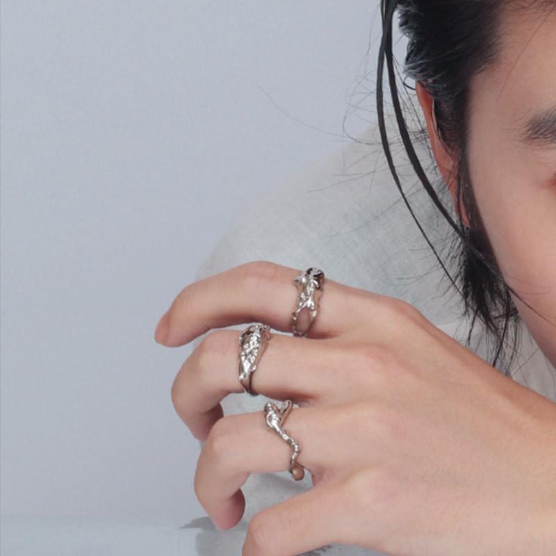 Luxurious Cold Aesthetic Geometric Ring With Adjustable Size For Modern Fashion Lovers