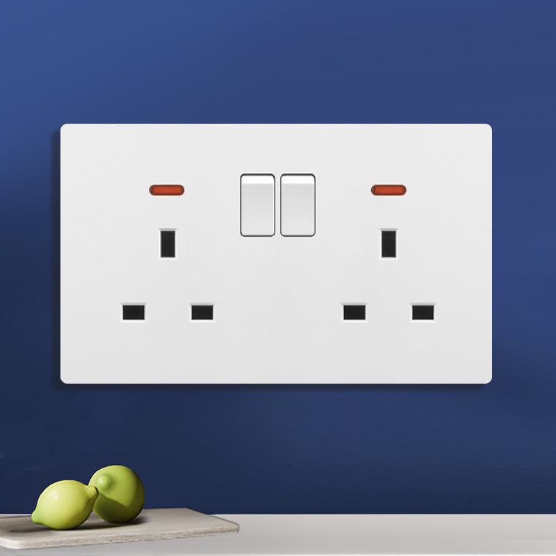 British 13A Multi-Hole Switch & Socket Panel with Type-C Fast Charge for Hong Kong & Macao
