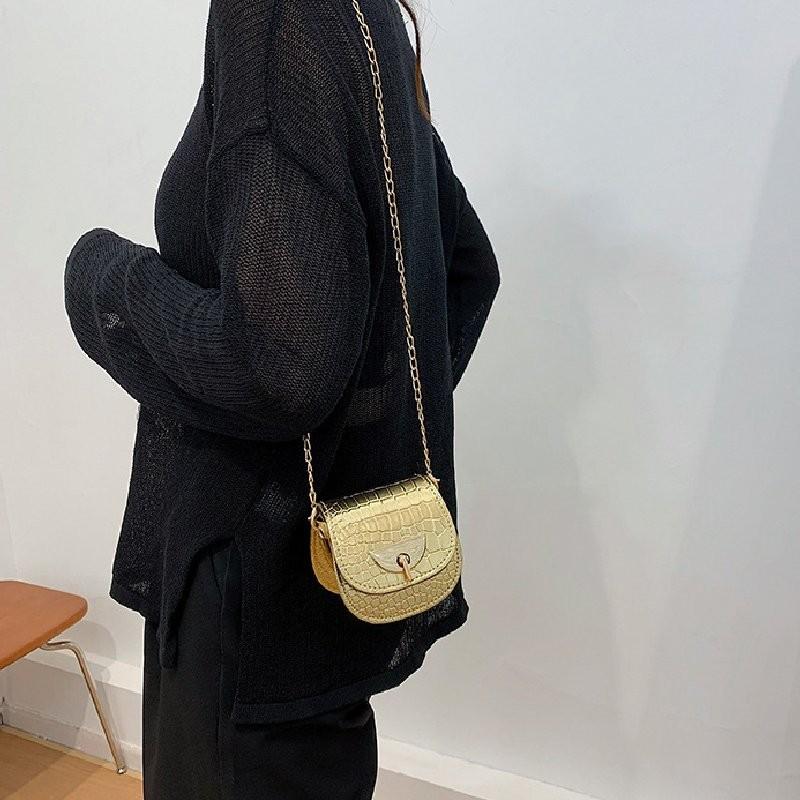 Stylish Small Korean Saddle Bag 2024 Fashion Pu Leather Candy Color Chain Bag