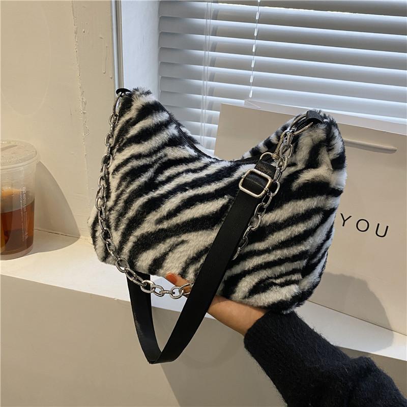 High Value Foreign Style Plush Small Tote Bag Cute Fluffy Underarm Bag Shoulder Messenger Bag