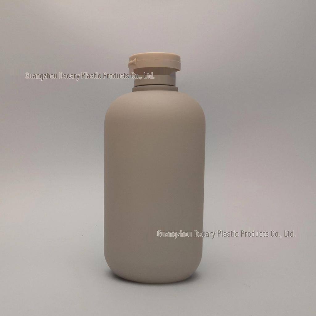 "500ml Flip-Top PE Plush Cosmetic Bottle for Lotion, Shampoo, or Shower Gel"