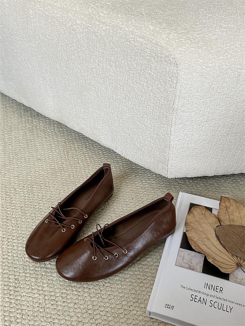 

2025 осень новые корейские туфли кэжуал с маленьким круглым носком для женщин 39 темно-коричневого