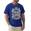 Born In 1942 82 Years Of Being Awesome 82th Birthday Gift T Shirt Harajuku Short Sleeve T-shirt 100% Cotton Graphics Tshirt Tops