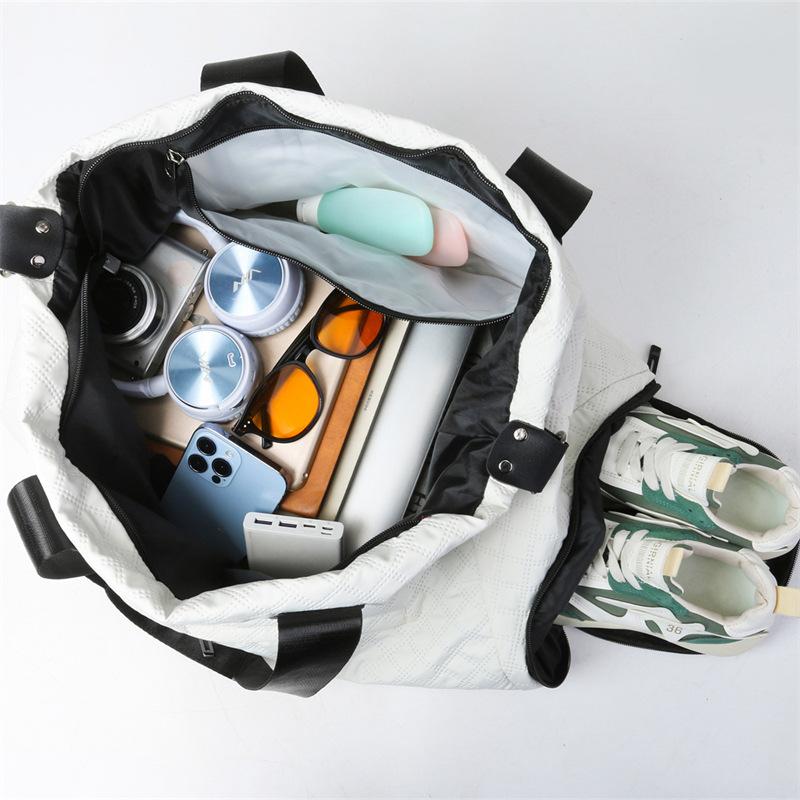 The New Large-capacity Portable Fitness Bag Can Diagonally Span Dry and Wet Separation Yoga Bag Can Be Stored for Short Business Trips Travel Bag