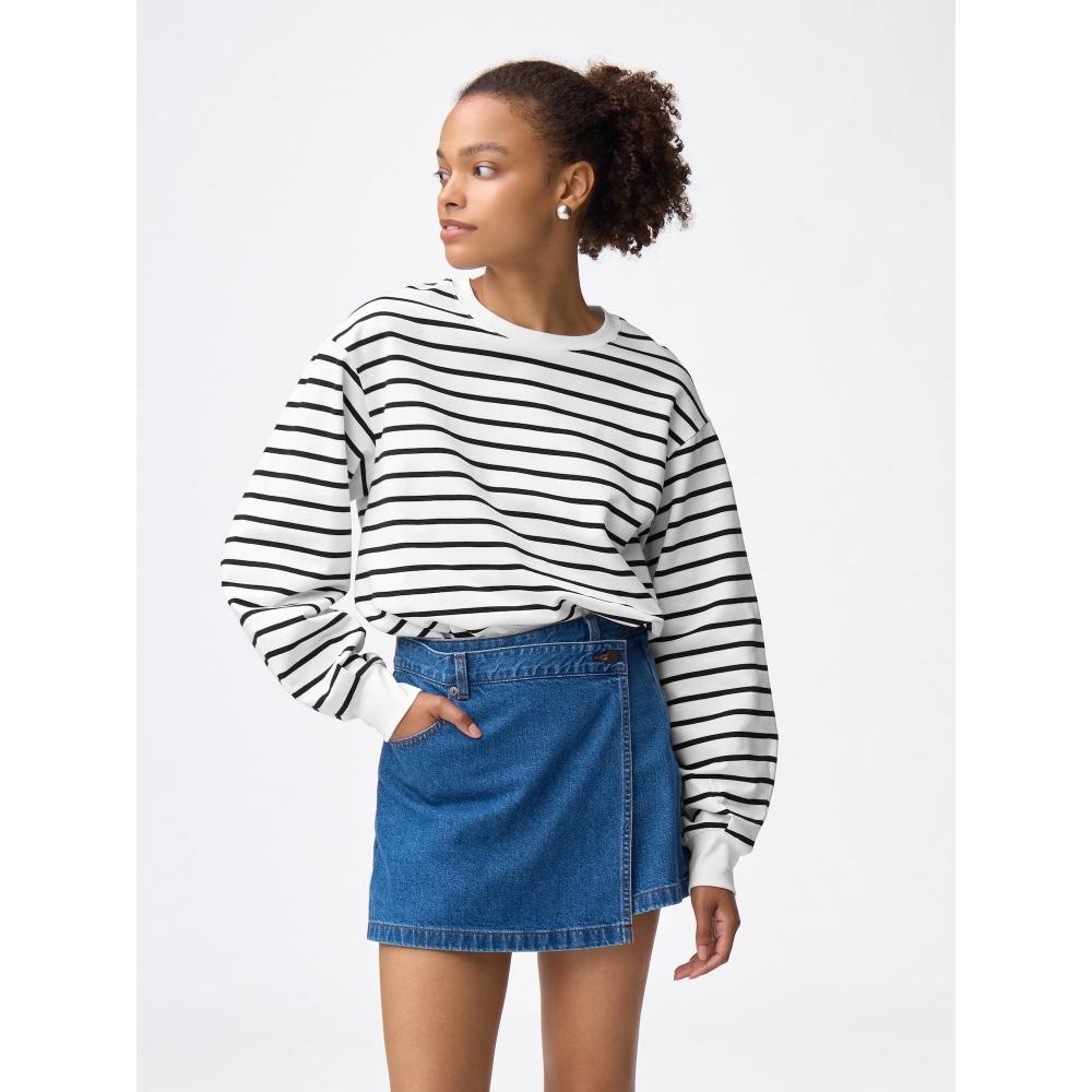 Gu By Uniqlo LighT SweaT Border Oversized T shirT  Long Sleeve 