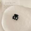 Pumpkin Claw Hair Clip for Women – Bun, Ponytail, and Bangs Fixing Accessory