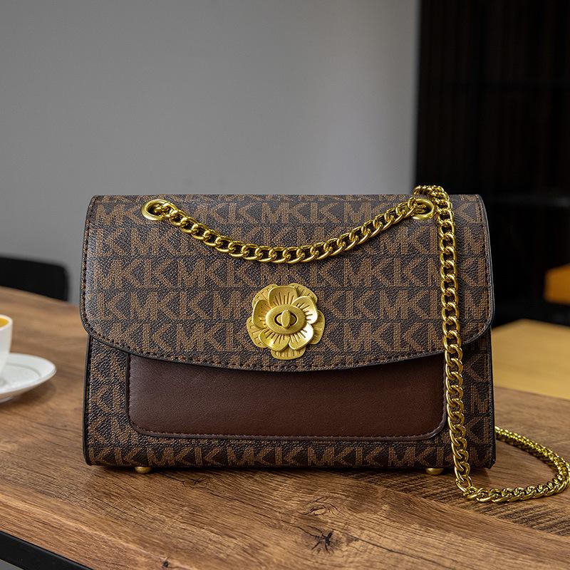 

Сумка кросбоді в ретро корейському стилі Camellia Lock з ланцюжком