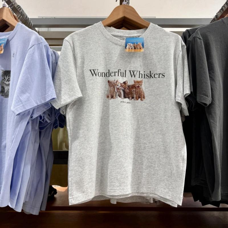 

Женская милая футболка с коротким рукавом с летним принтом животных Small светло-серый