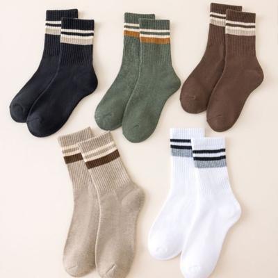 5 Paar Herbst- und Winter-Neue Herren-Baumwoll-Mittelwaden-Verlängerte und Verdickte Frottee-Socken Sport Schweiß Anti-Geruch Warme Socken