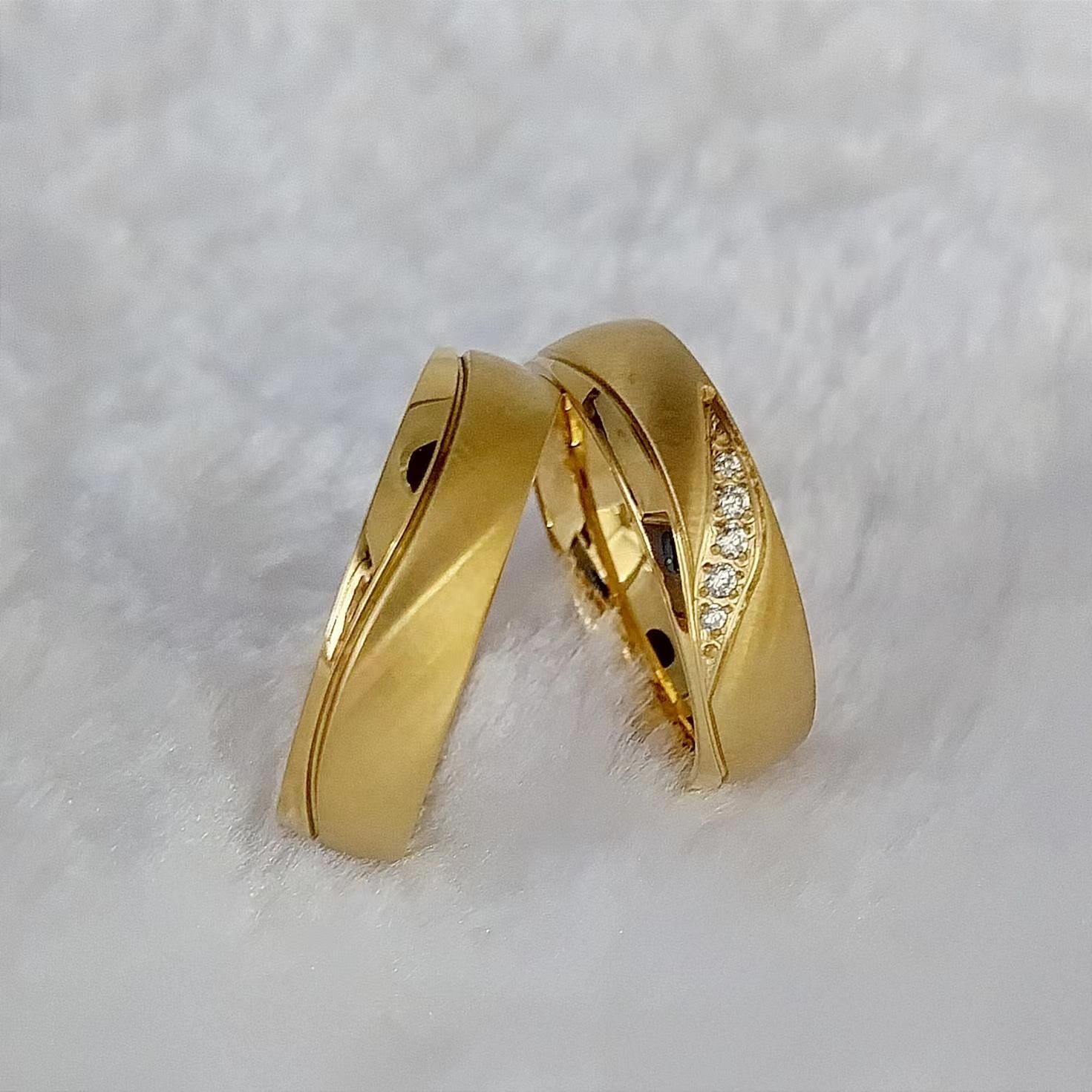 

wholesale Marriage Couples Wedding Rings sets for men and women Western 24k Gold Plated stainless steel jewelry finger ring
