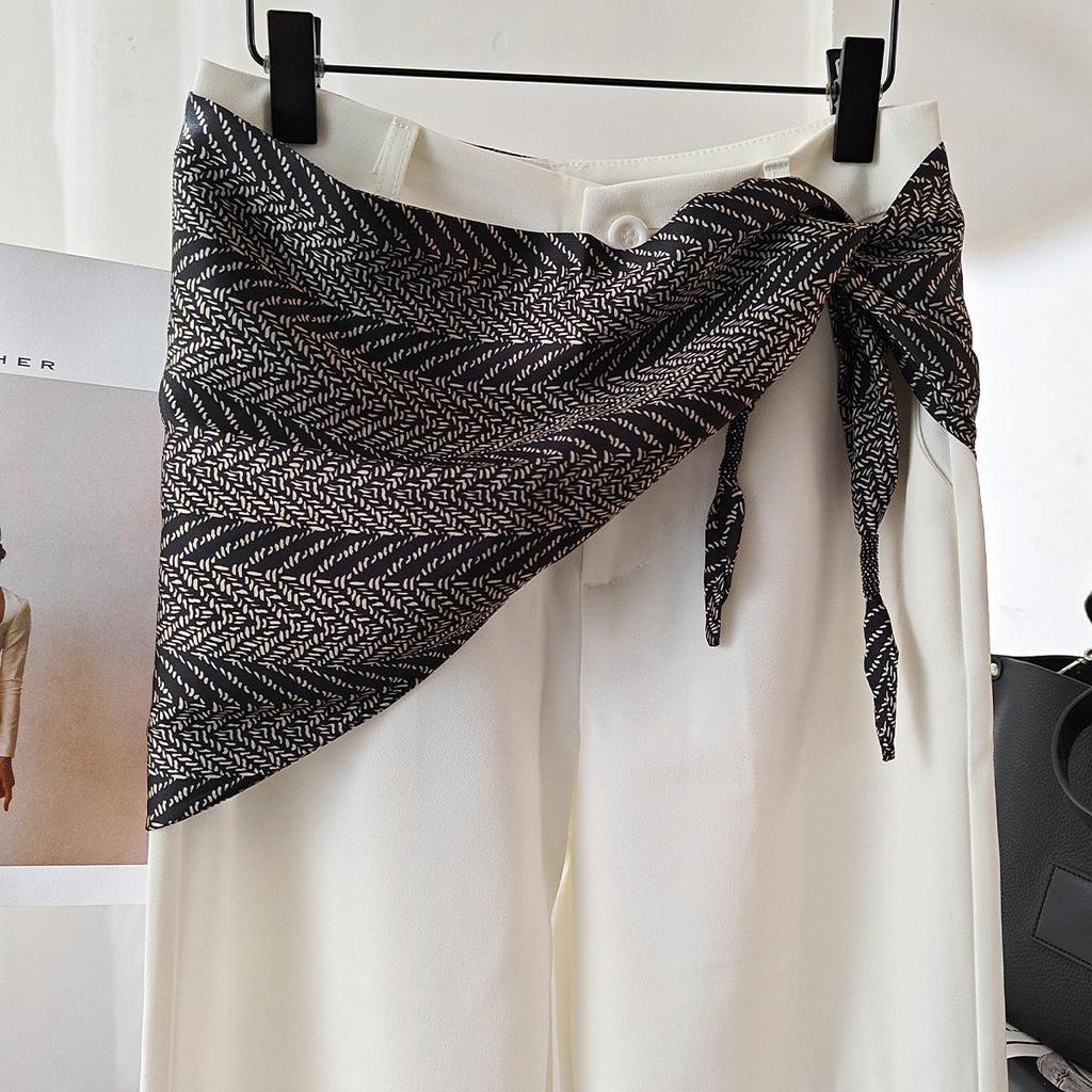 Koreańska damska warstwowa trójkątna jedwabna chusta - modny dodatek do talii na rok 2025 do dżinsów