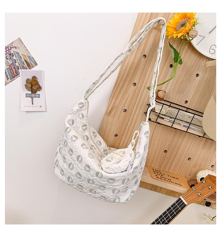 2025 New Pleated Bubble Cross-body Bag Small Fresh Texture Versatile Fashion Dumpling Bag Casual Small Square Bag Trend