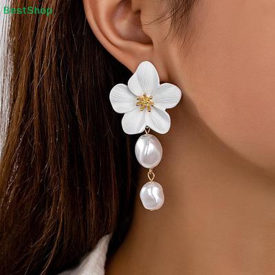 Elegant Baroque Imitation Pearl White Flower Drop Earrings For Women Dainty Dangle Earrings Banquet Party Jewelry Gift