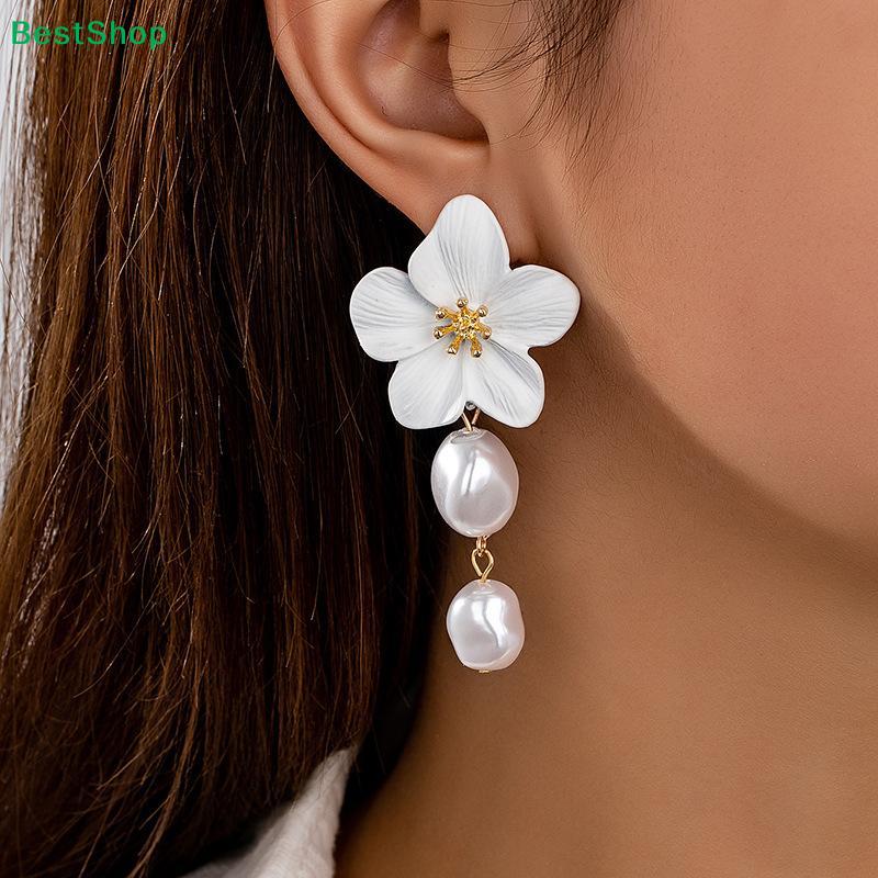 Elegant Baroque Imitation Pearl White Flower Drop Earrings For Women Dainty Dangle Earrings Banquet Party Jewelry Gift