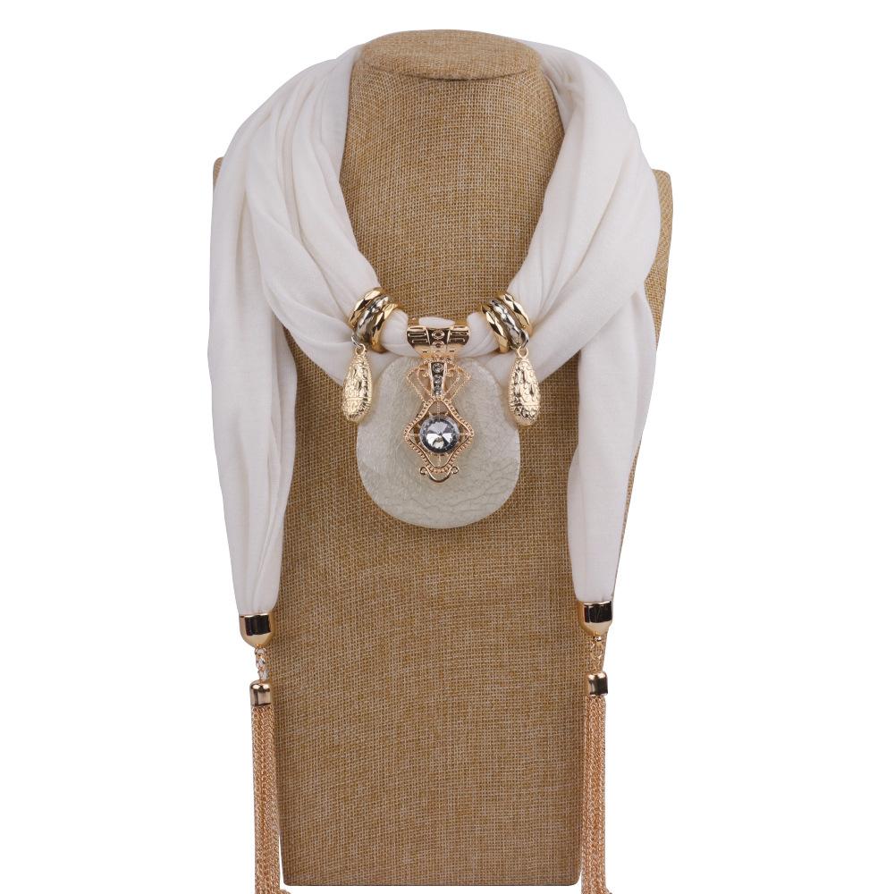 

Elegant Scarf Necklace with Crystal Pendant and Tassels – Fashionable Infinity Scarf for Women, Boho Statement Jewelry 205*40