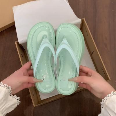 Mode Internet-Berühmtheit erhöhende dicksohlige Flip-Flops Damen Sommer Außenbekleidung 2025 neue hochwertige vielseitige rutschfeste Sandalen