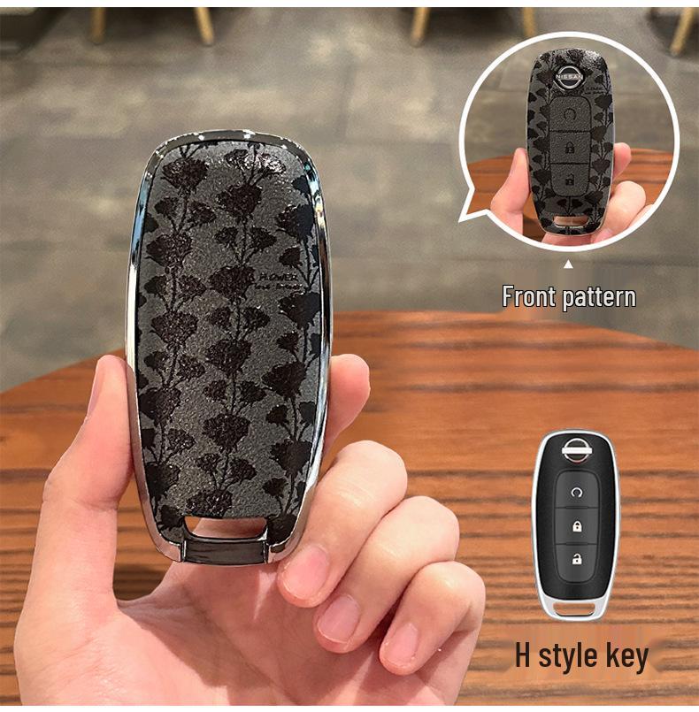 

Nissan Sylphy, Qashqai, Teana, X-Trail, Tiida Protective TPU Key Case - Black Rose