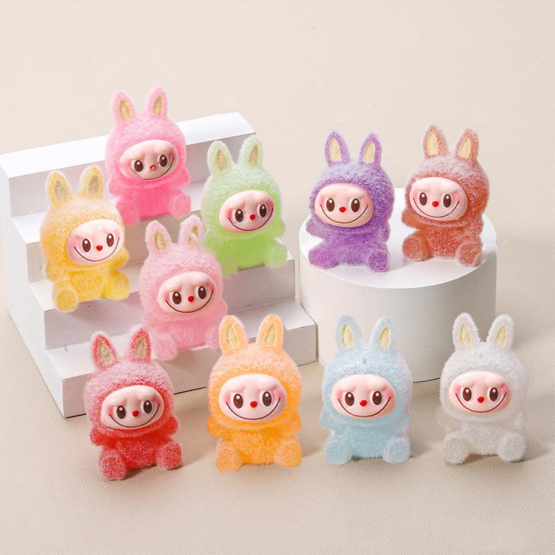 2ks Mini Svítící Flocking Labubu Figurky Mini Panenka Pryskyřičné Řemesla DIY Ozdoba Dětské Ložnice Domácí Stolní Dekorace Doplňky