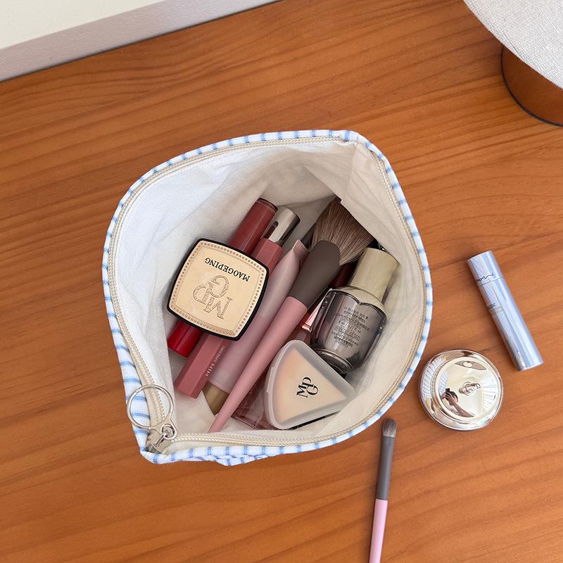 Fresh Style Large Makeup & Skincare Travel Bag