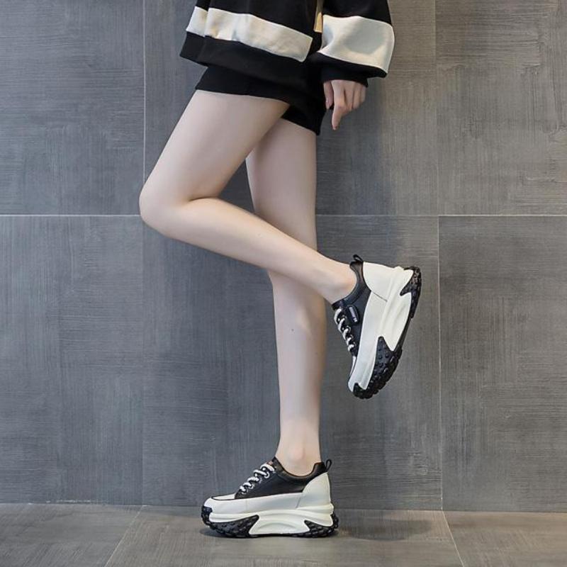 Spring and Autumn Korean Style Thick Soled Sports Shoes for Women, Classic Retro Shoes with Built-in Heels for Enhanced Comfort and Breathability