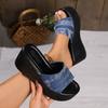 Große Größe Denim Keilabsatz coole Pantoletten Damen 2024 Sommer dicksohlige Outdoor-Bekleidung zur Höhenvergrößerung und schlanken Muffin römische coole Pantoletten