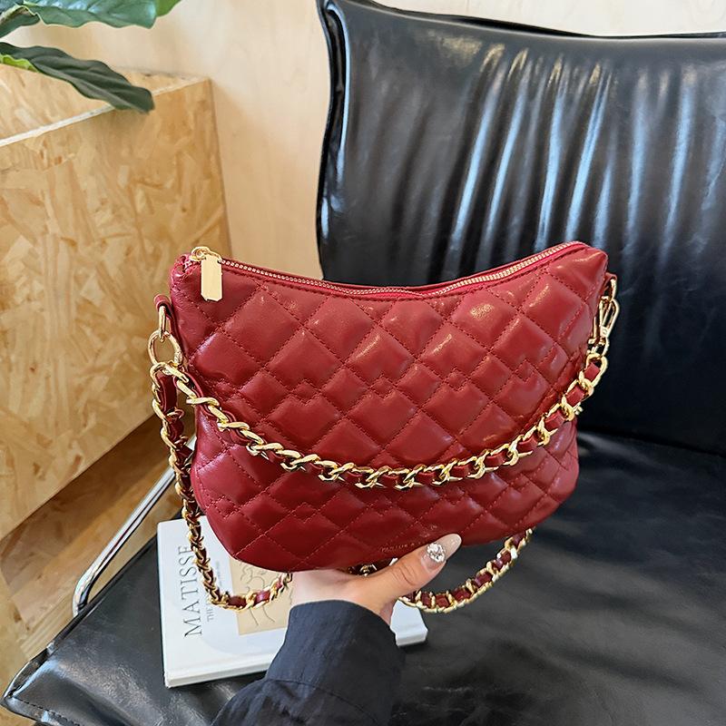 Niche Bag Women's New Diamond Shoulder Bag Fashionable Versatile Oblique Span Bag Texture Trendy Armpit Bag