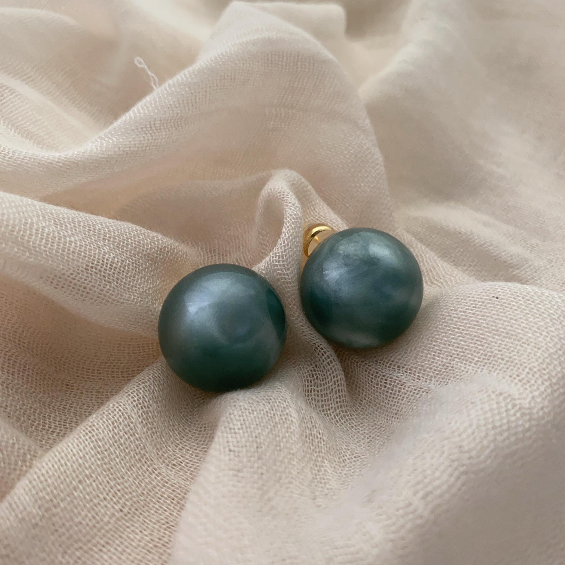 

Candy-Colored Stud Earrings Exaggerated Vacation Style Versatile Smudge Round Korean Sweet Fashion Earrings Personalized Simple Earrings