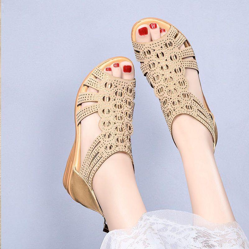 Soft Leather Roman Sandals for Women 2025 Summer New Soft Sole Women's Peep Toe Wedge Sandals Fashion Casual Mom's Shoes Ladies