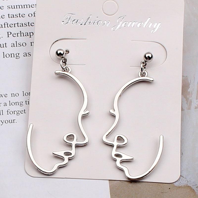 New Punk Face Drop Earrings For Women Retro Abstract Hollow Statement Hand Metal Fashion Dangle Earring Jewelry