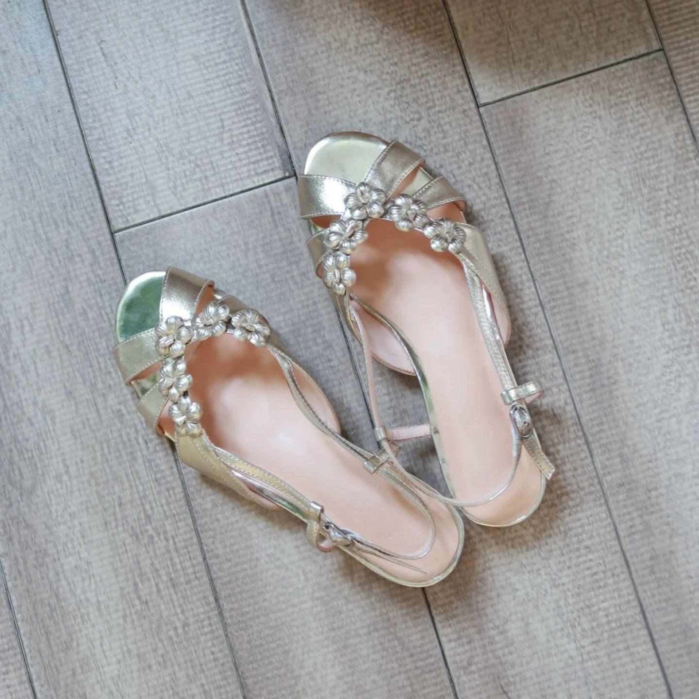 

Сладкий ветер полый цветок фея рыбий рот низкий каблук сандалии модные универсальные дышащие сандалии с надписью 40