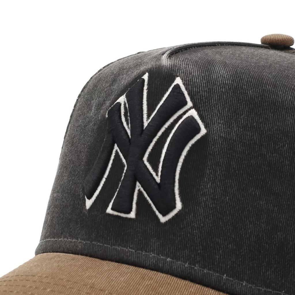 New Era Cap 9FORTY Trucker Mesh Adjustable Strap 15372635 New York Yankees Black Brown A-Frame Two-Tone Women's Men's