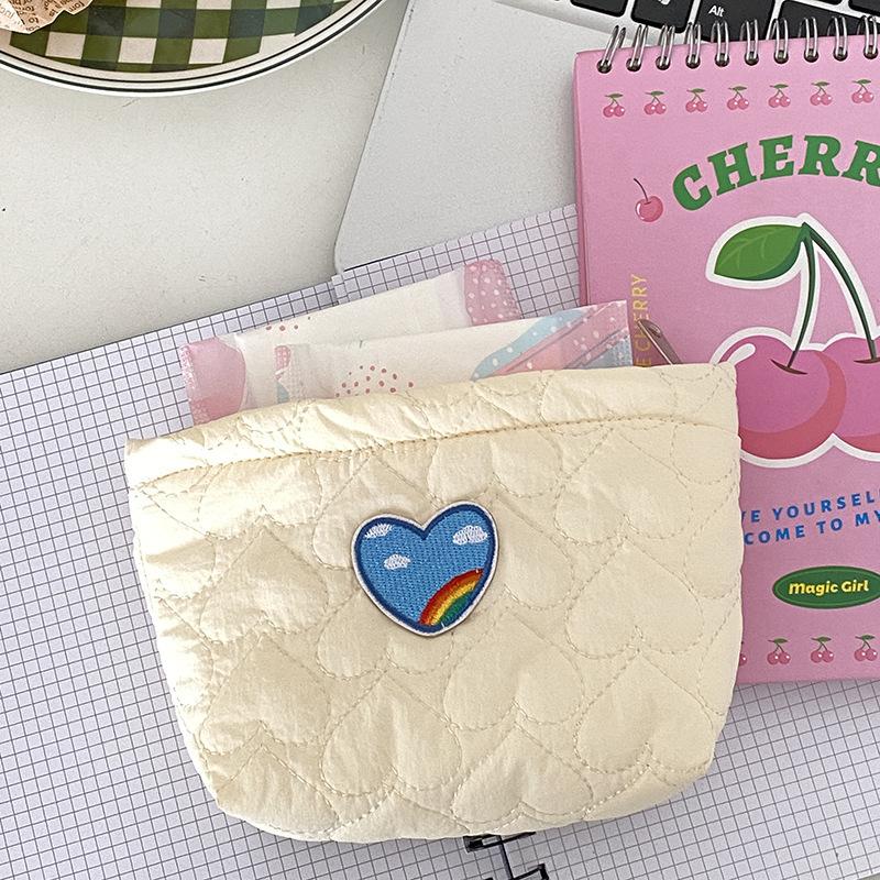 Ins Embroideried Small Cosmetic Bag Pouch Quilted Cotton Love Makeup Bag Travel Organizer Clutch Bag Women Sanitary Pad Pouch