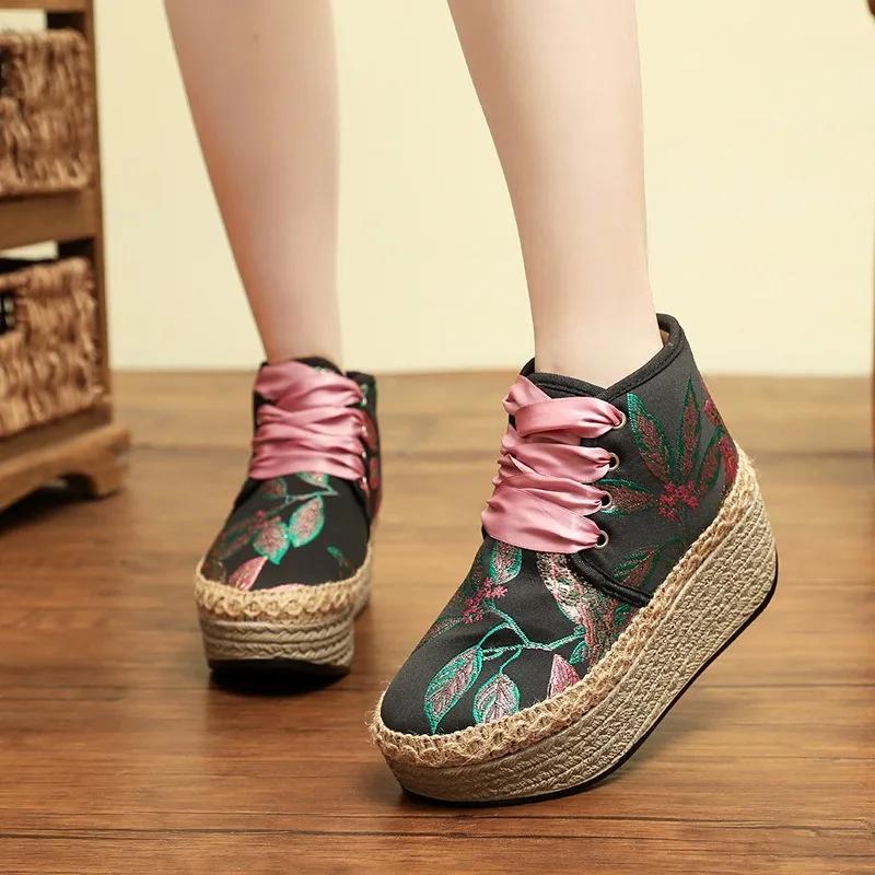 Fashion 2024  New Hot Relief Gold Inlaid Leaf Jacquard High Heel Ankle Boots Autumn and winter Lady Embroidered Shoes Cloth Shoes Hanfu
