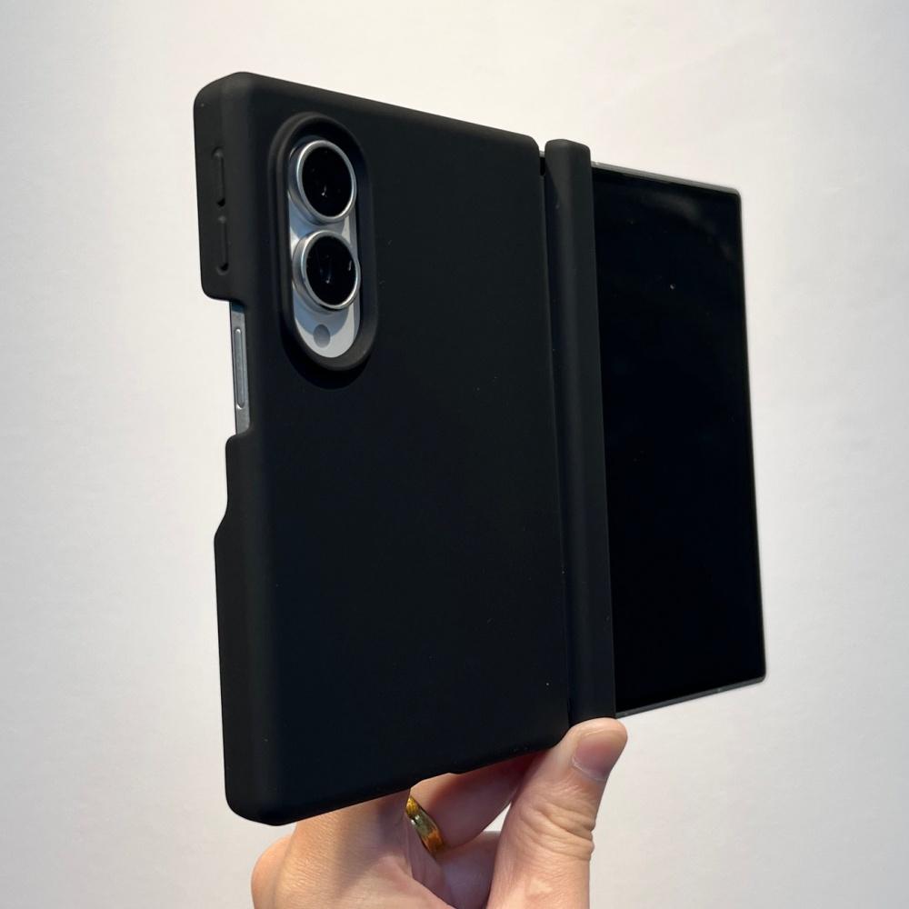 Matte Liquid Silicone Magnetic Phone Case For Samsung Galaxy Z Fold 8 Ultra Hinge Protection For Magsafe Wireless Charging Cover