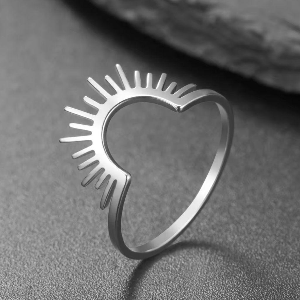 LIKGREAT Simple Radiant Semicircle Finger Ring for Women Men Stainless Steel Fashion Sunshine Punk Hip Hop Jewelry Birthday Gift