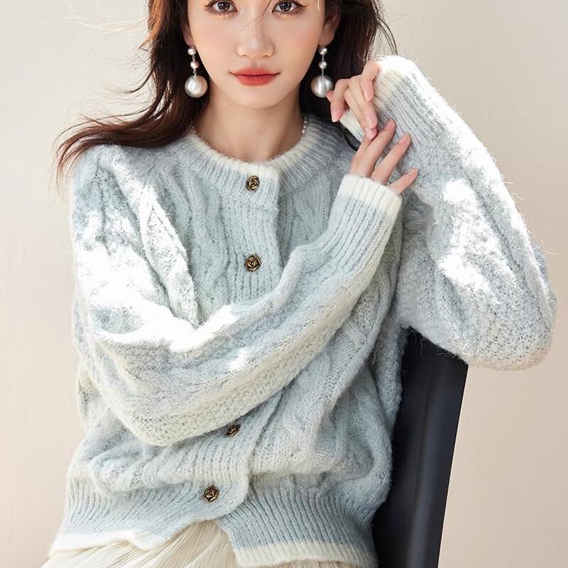 La Chapelle Women's Soft Cable Knit Cardigan