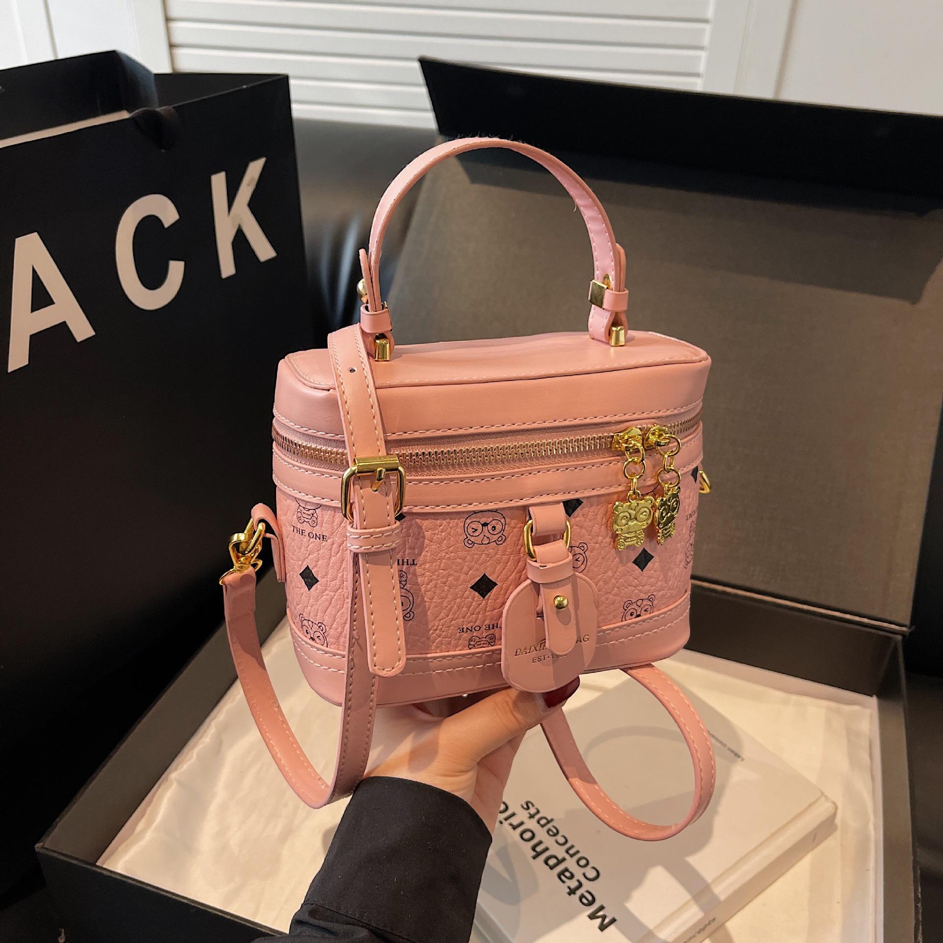 

Маленькая квадратная сумка женская сумка-мессенджер модная универсальная женская сумка с принтом, ощущение высокого класса, для поездок на работу, женская плечевая сумка-мессенджер розовый