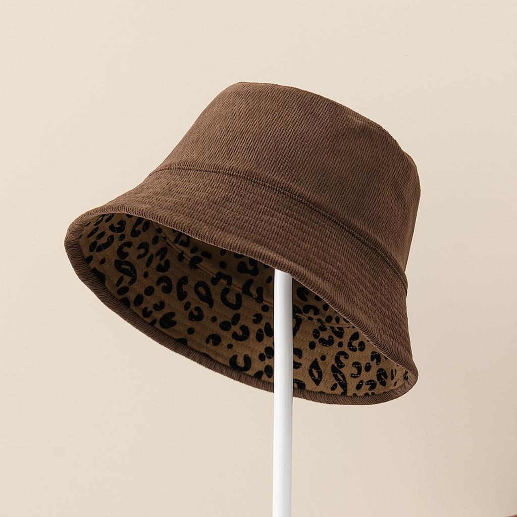 New Double sided Leopard Print Fisherman's Hat for Autumn and Winter Is Warm Elegant and Stylish The Foldable Basin Hat Is A Japanese Style Top Hat
