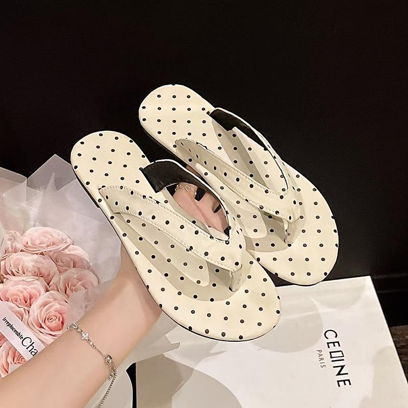 Plus Size Polka Dot Korean Style Summer Flip Flops