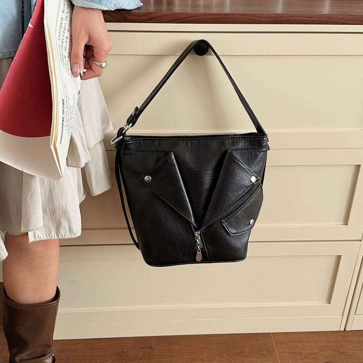 

Fashi Women Bucket Shoulder Bag Punk rivet messenger bags PU Leather Handbags female Designer Motorcycle Totes black 29x15x23cm чёрный